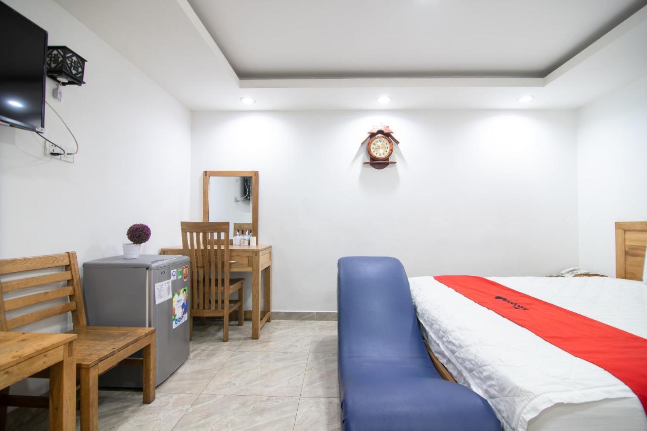 Reddoorz Plus New Sun Hotel Хошимин Экстерьер фото