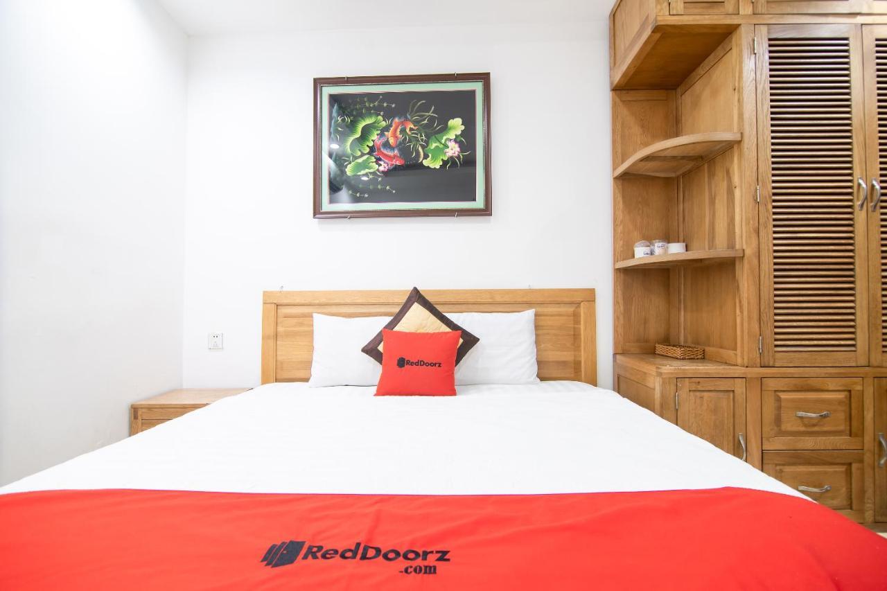 Reddoorz Plus New Sun Hotel Хошимин Экстерьер фото