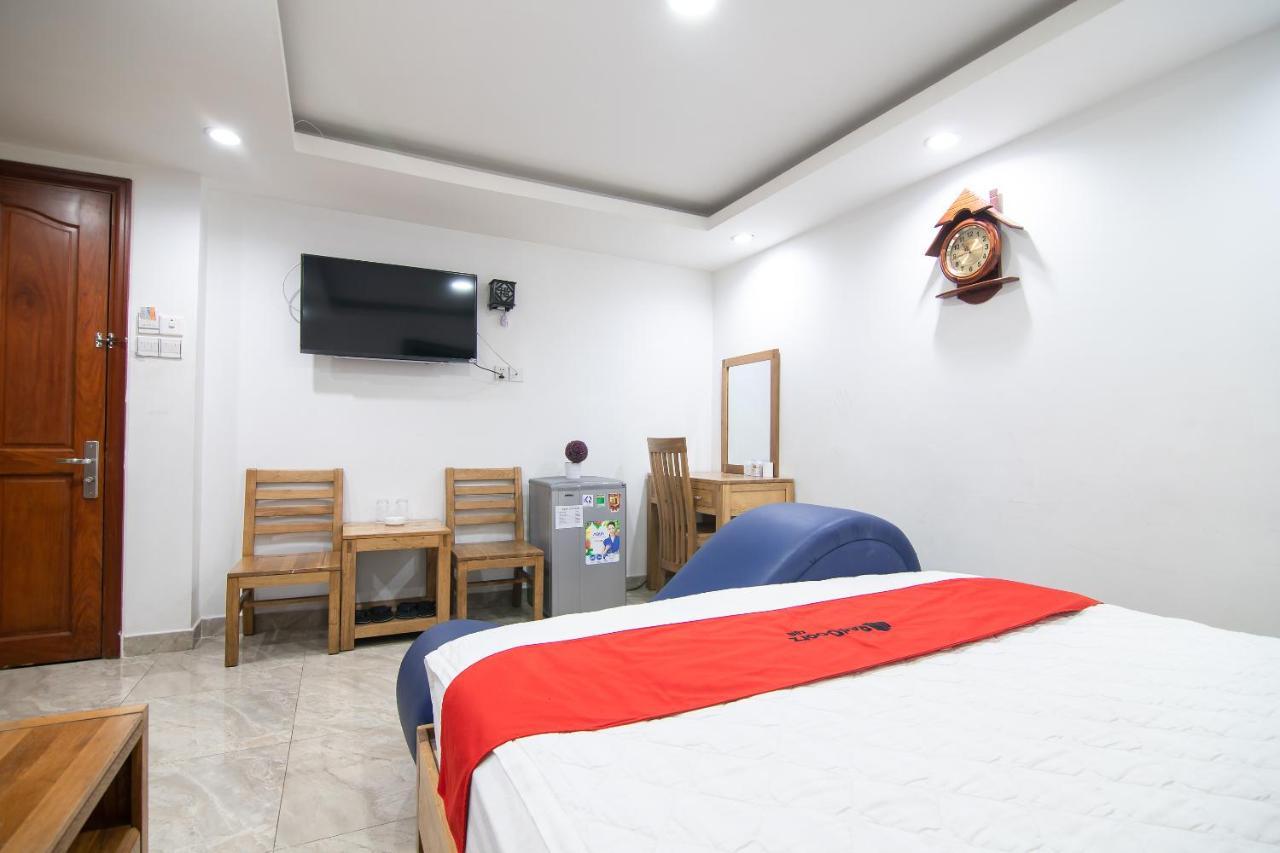 Reddoorz Plus New Sun Hotel Хошимин Экстерьер фото