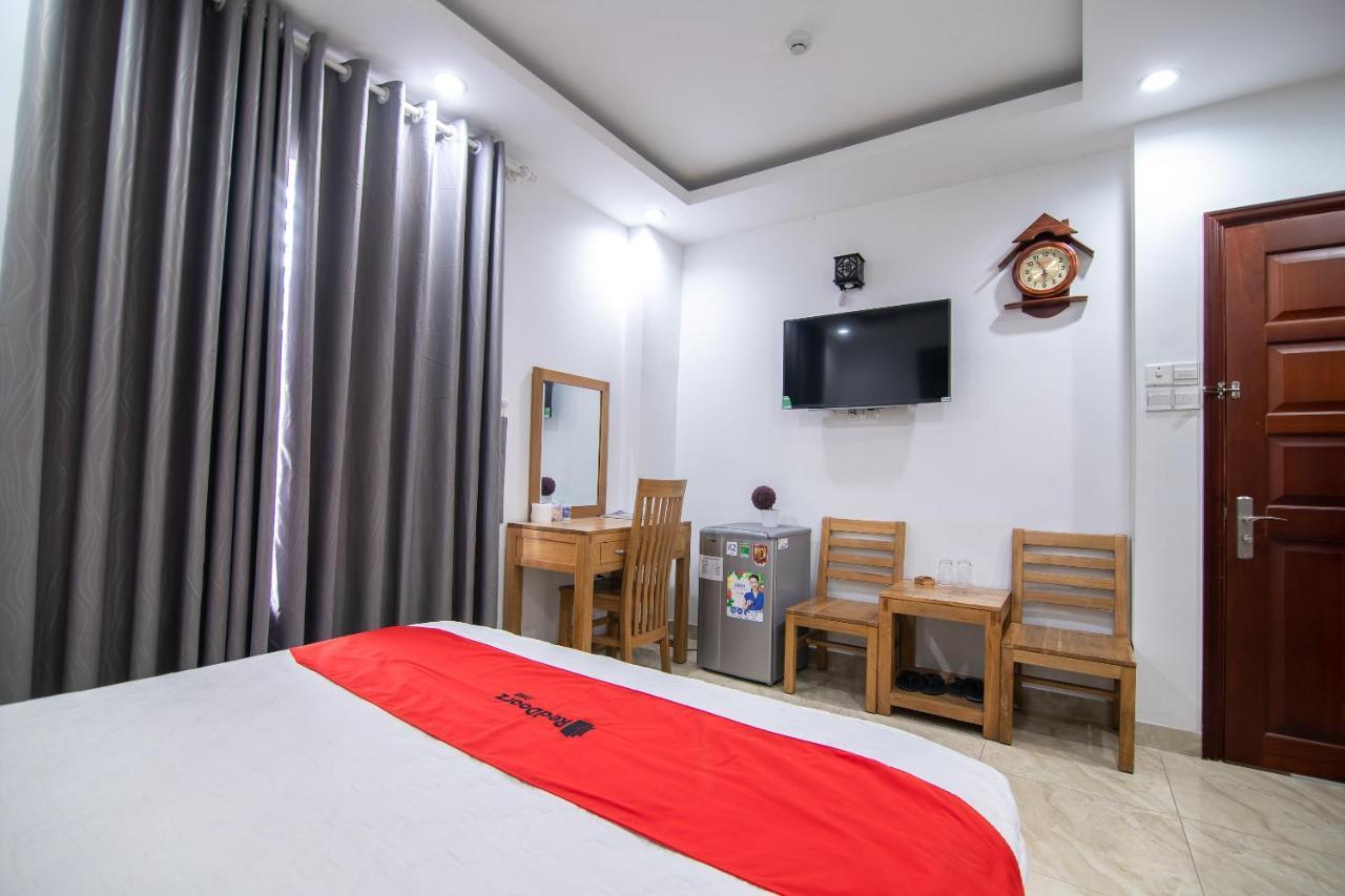Reddoorz Plus New Sun Hotel Хошимин Экстерьер фото
